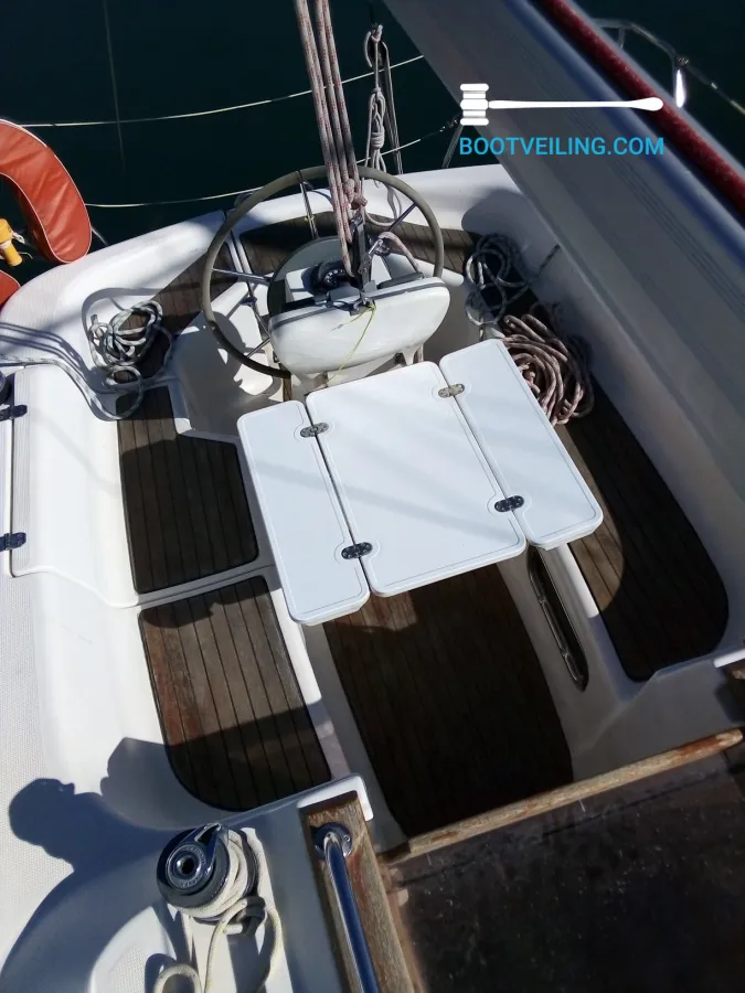 Polyester Sailboat Bavaria 31