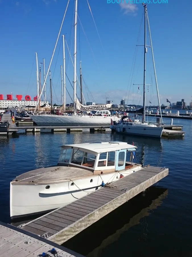 Steel Motorboat Bakdekker 24