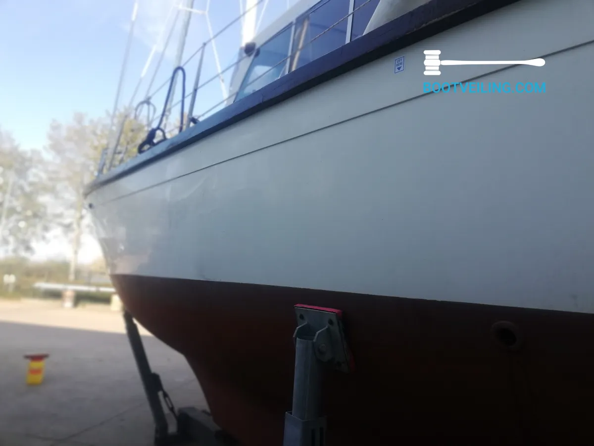 Polyester Sailboat Colvic 31