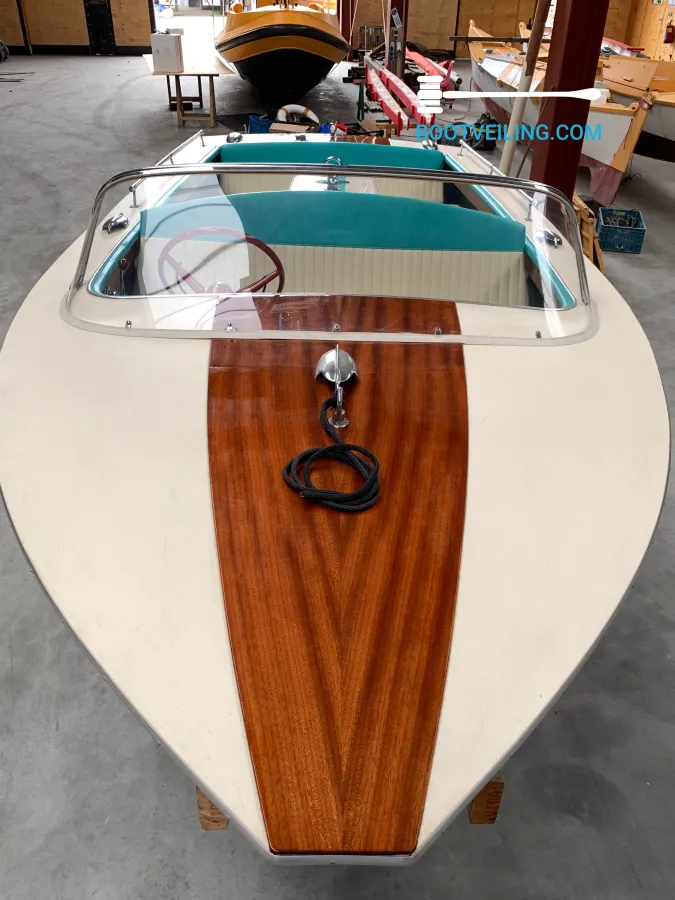 Wood Speedboat Chris Craft Cavalier 16