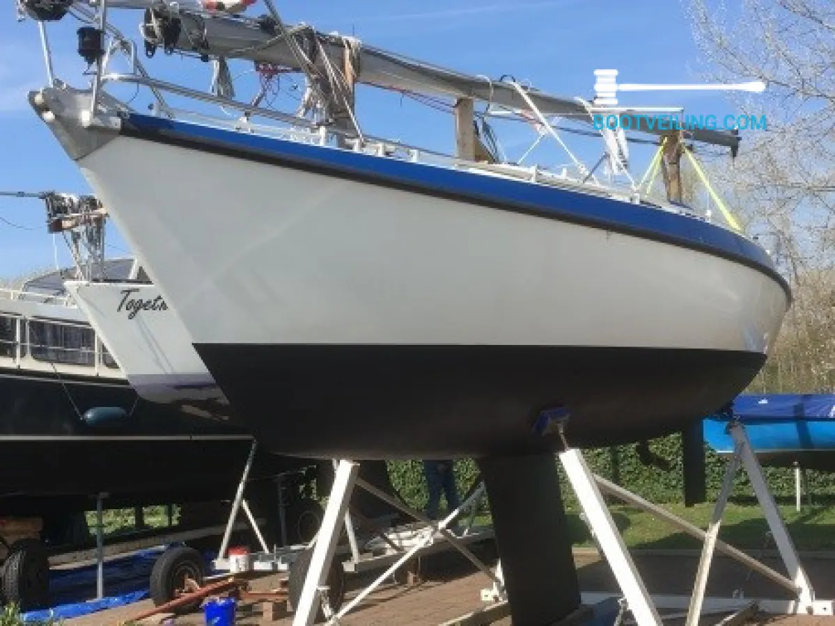 Polyester Sailboat Etap 28