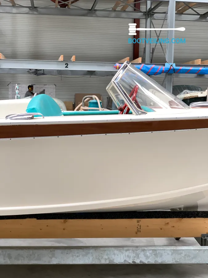 Wood Speedboat Chris Craft Cavalier 16