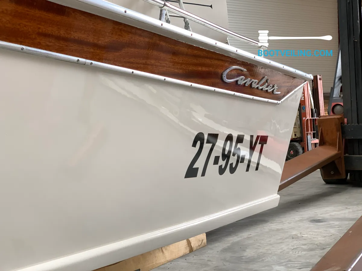 Wood Speedboat Chris Craft Cavalier 16