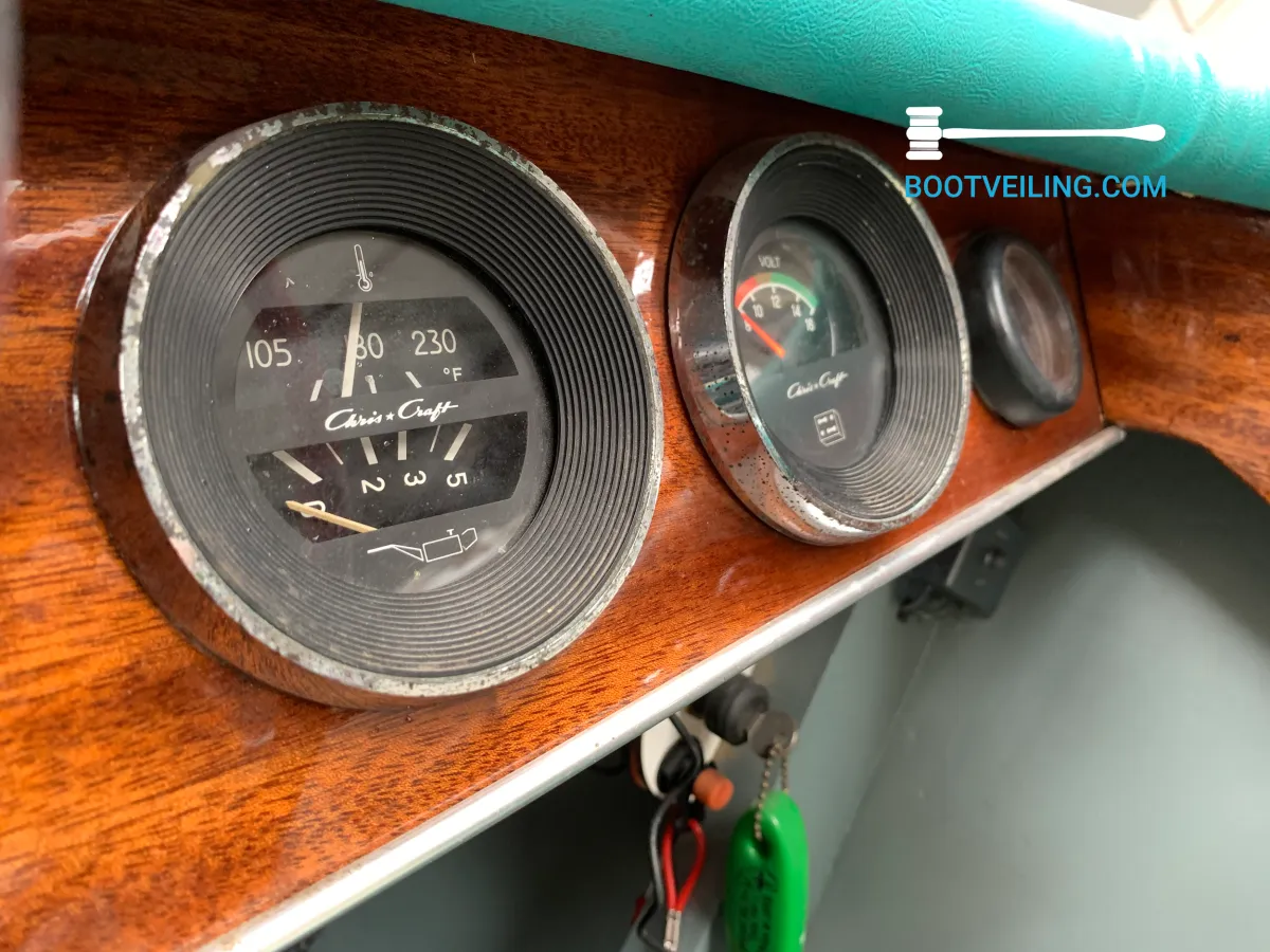 Wood Speedboat Chris Craft Cavalier 16