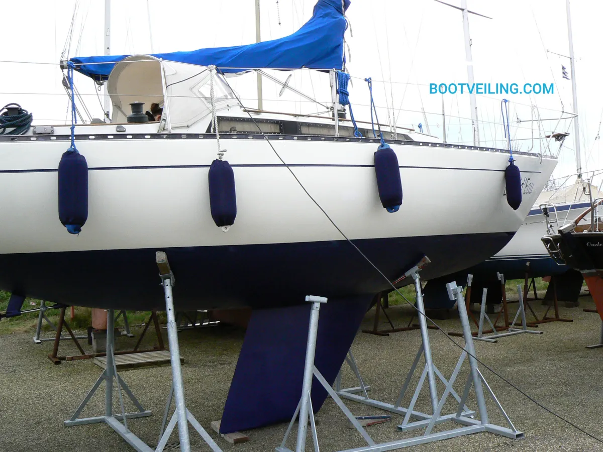 Polyester Sailboat Standfast 30