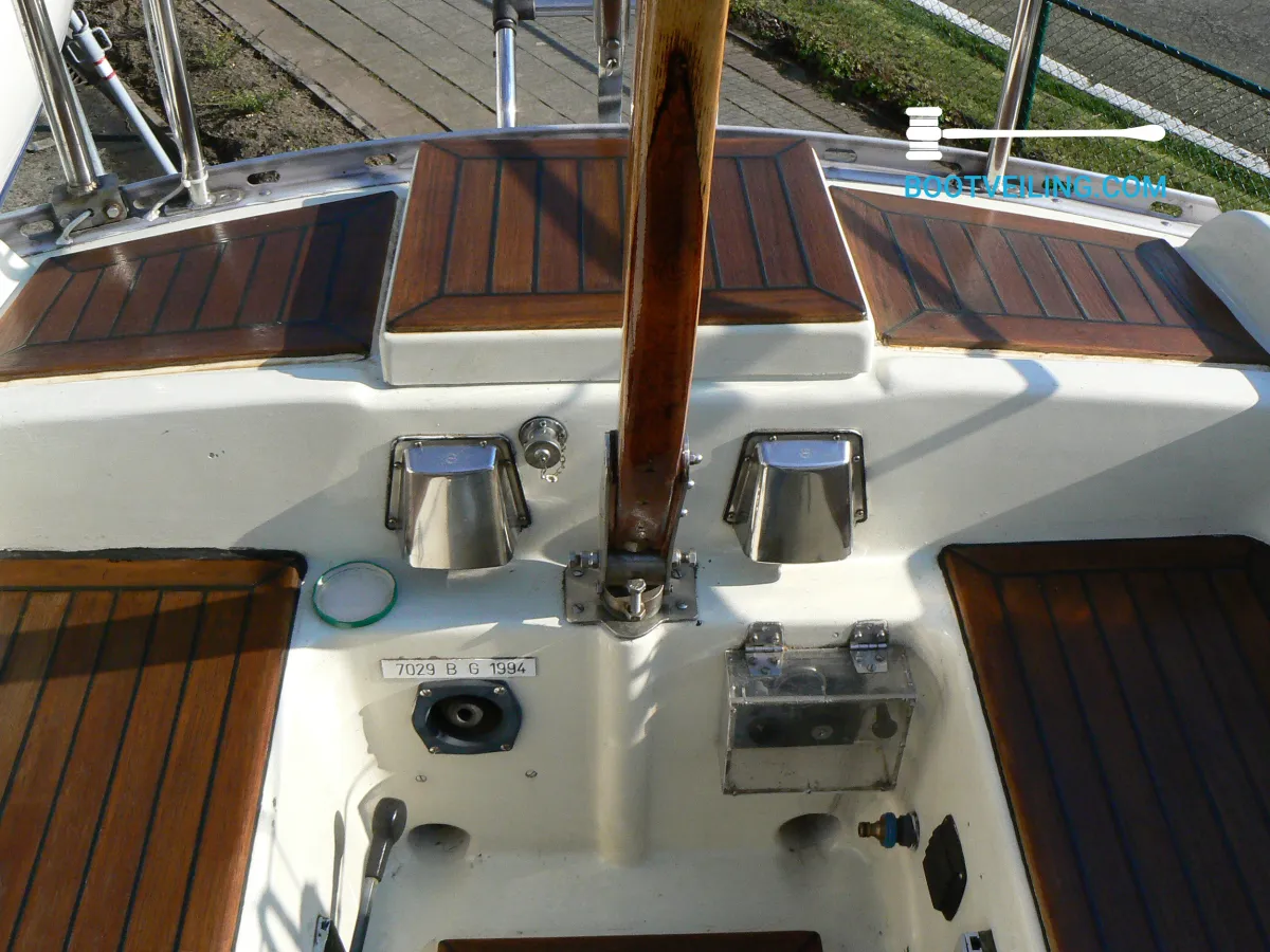 Polyester Sailboat Standfast 30