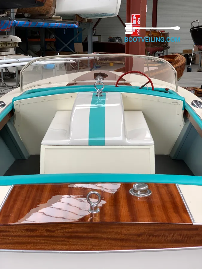 Wood Speedboat Chris Craft Cavalier 16