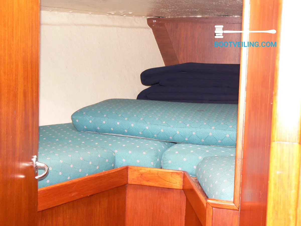 Polyester Sailboat Standfast 30