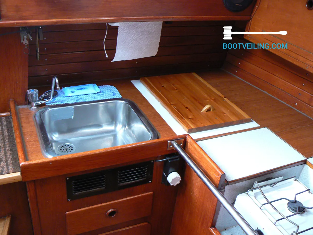 Polyester Sailboat Standfast 30