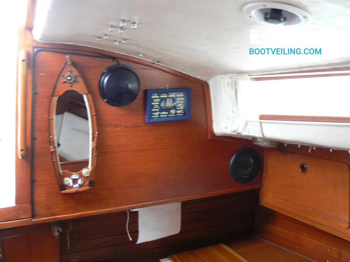 Polyester Sailboat Standfast 30