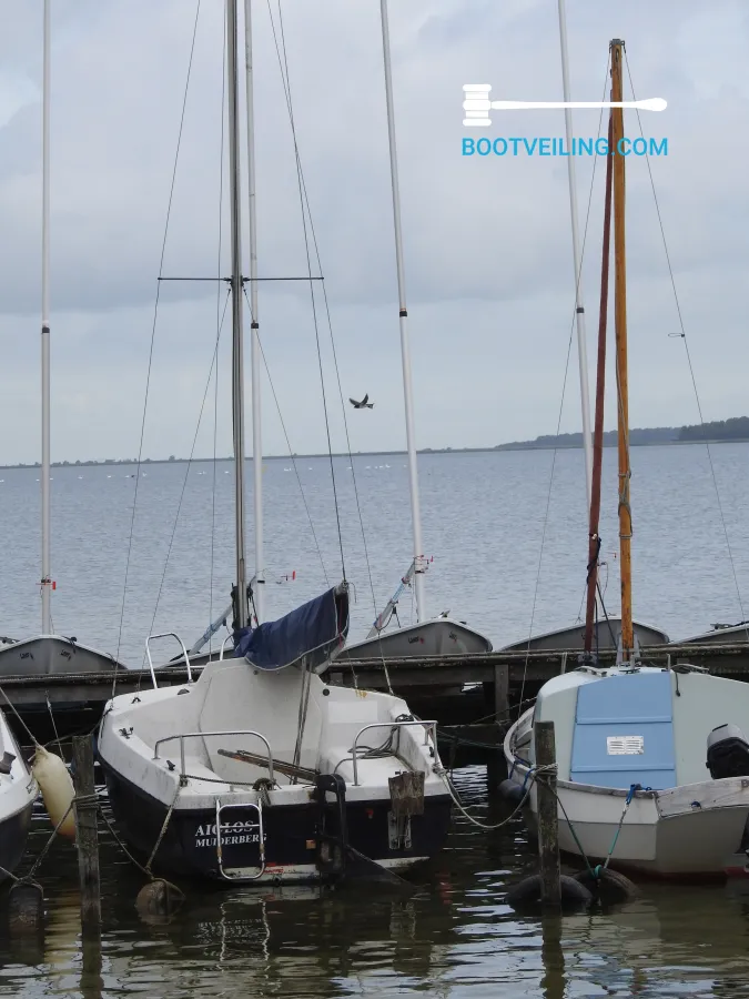 Polyester Sailboat Wegu 18