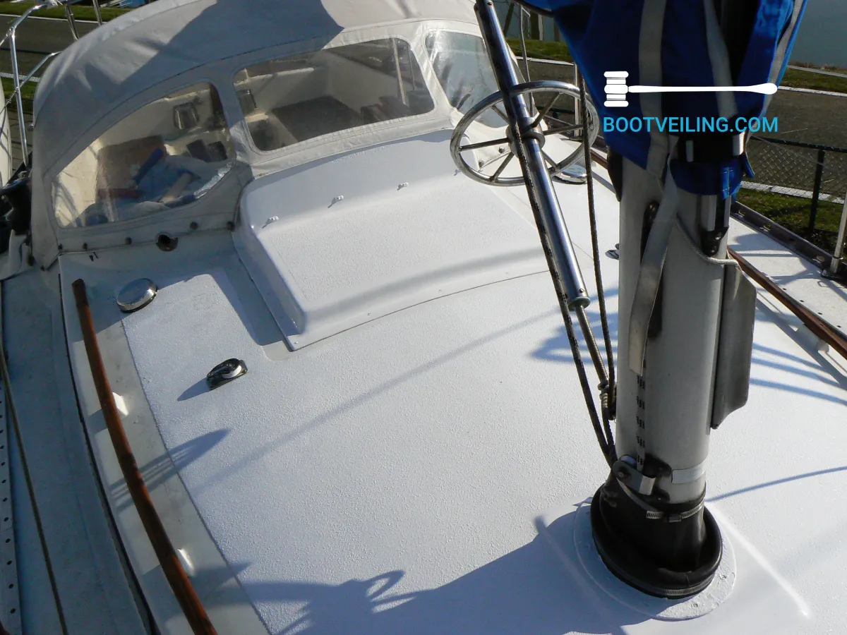 Polyester Sailboat Standfast 30