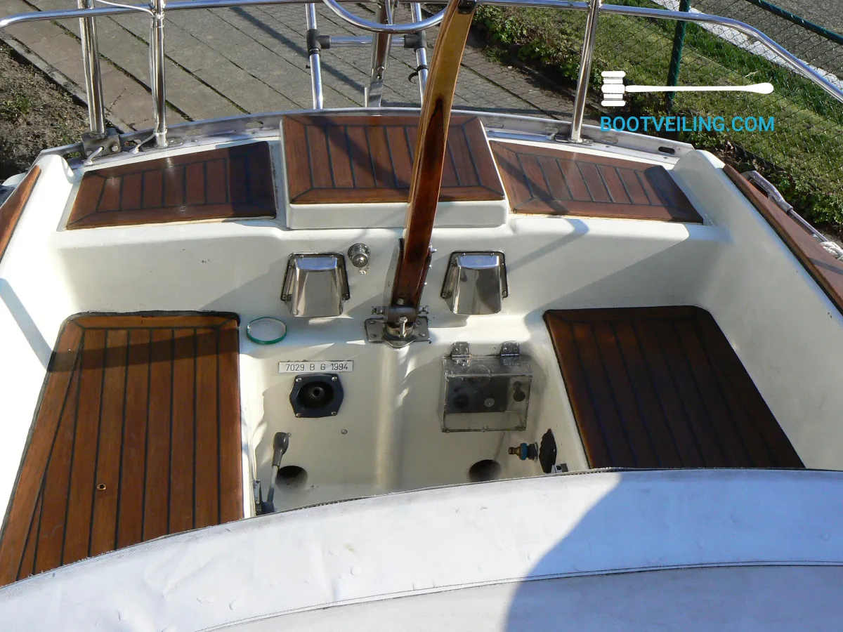 Polyester Sailboat Standfast 30