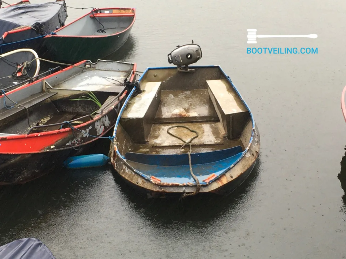 Steel Budgetboat Vlet Met Buitenboordmotor