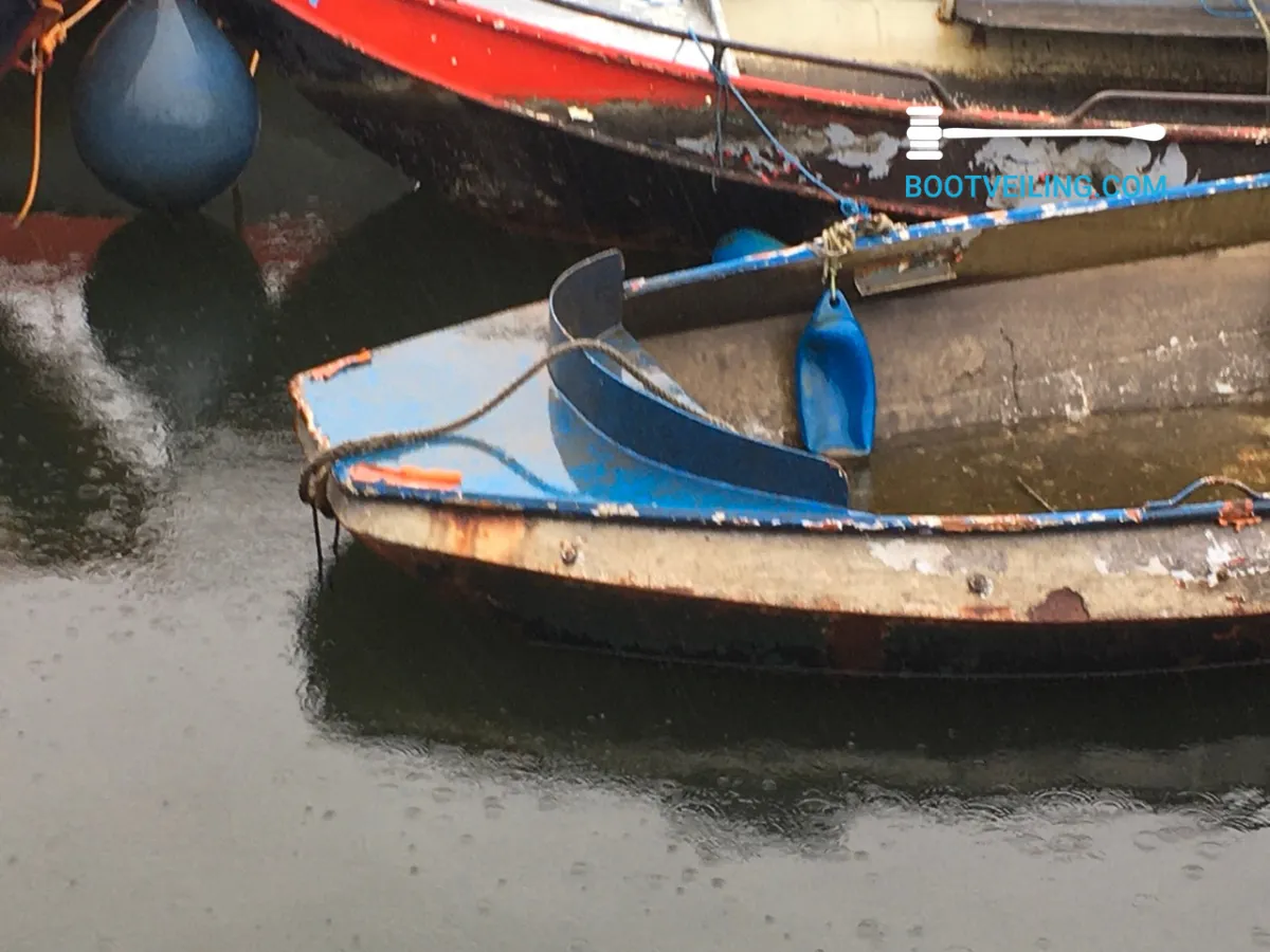 Steel Budgetboat Vlet Met Buitenboordmotor