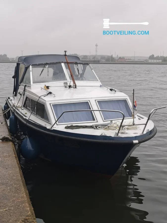 Polyester Motorboat Alpha Polaris 25