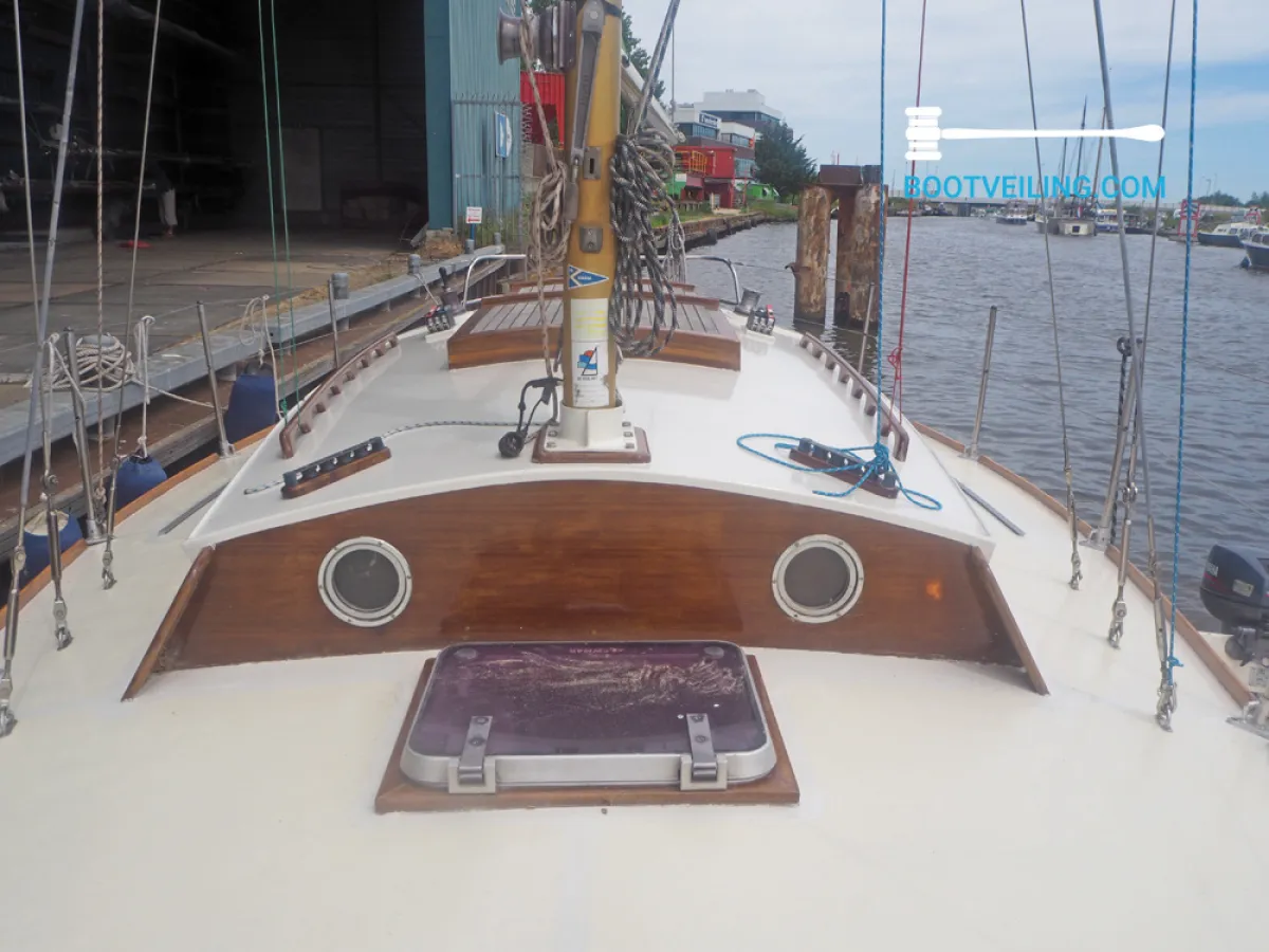 Wood Sailboat Waarschip 870