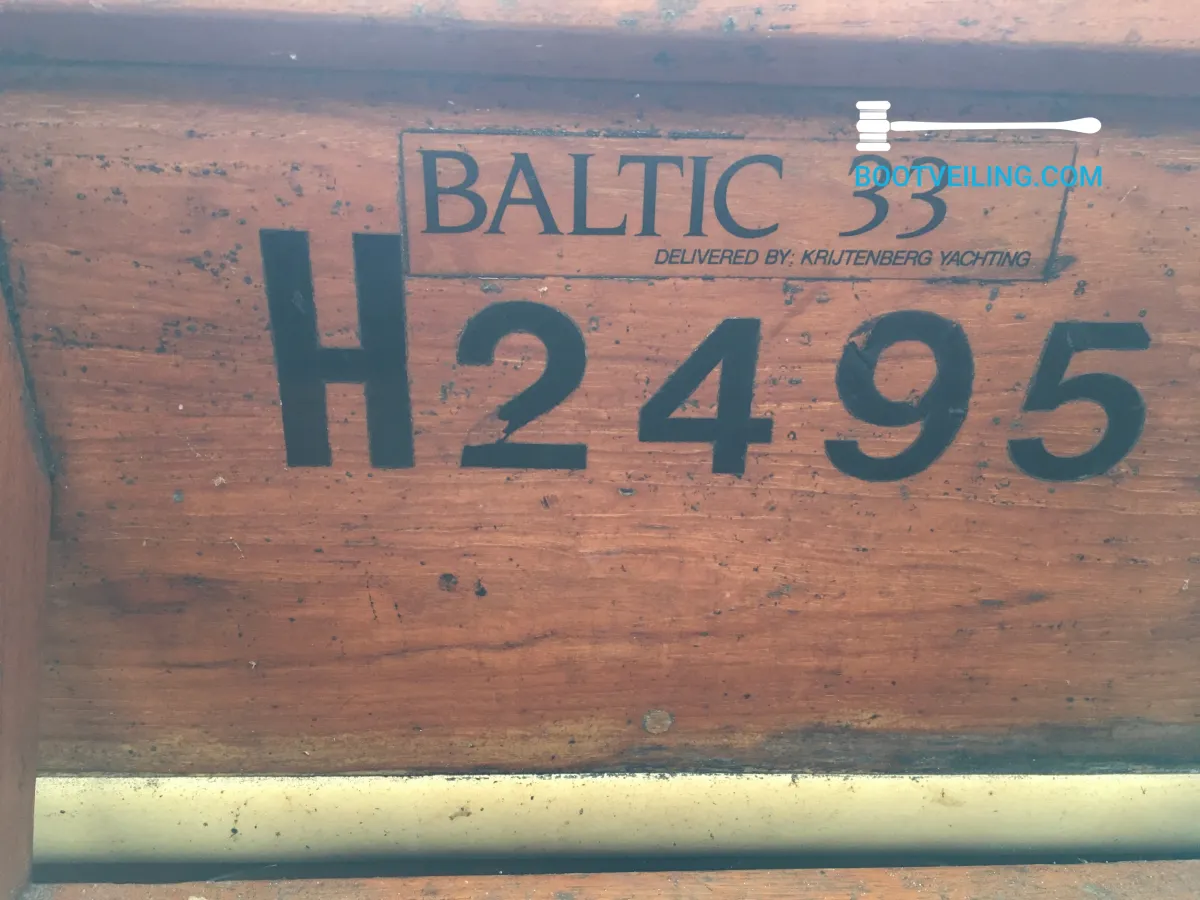 Polyester Sailboat Baltic 33