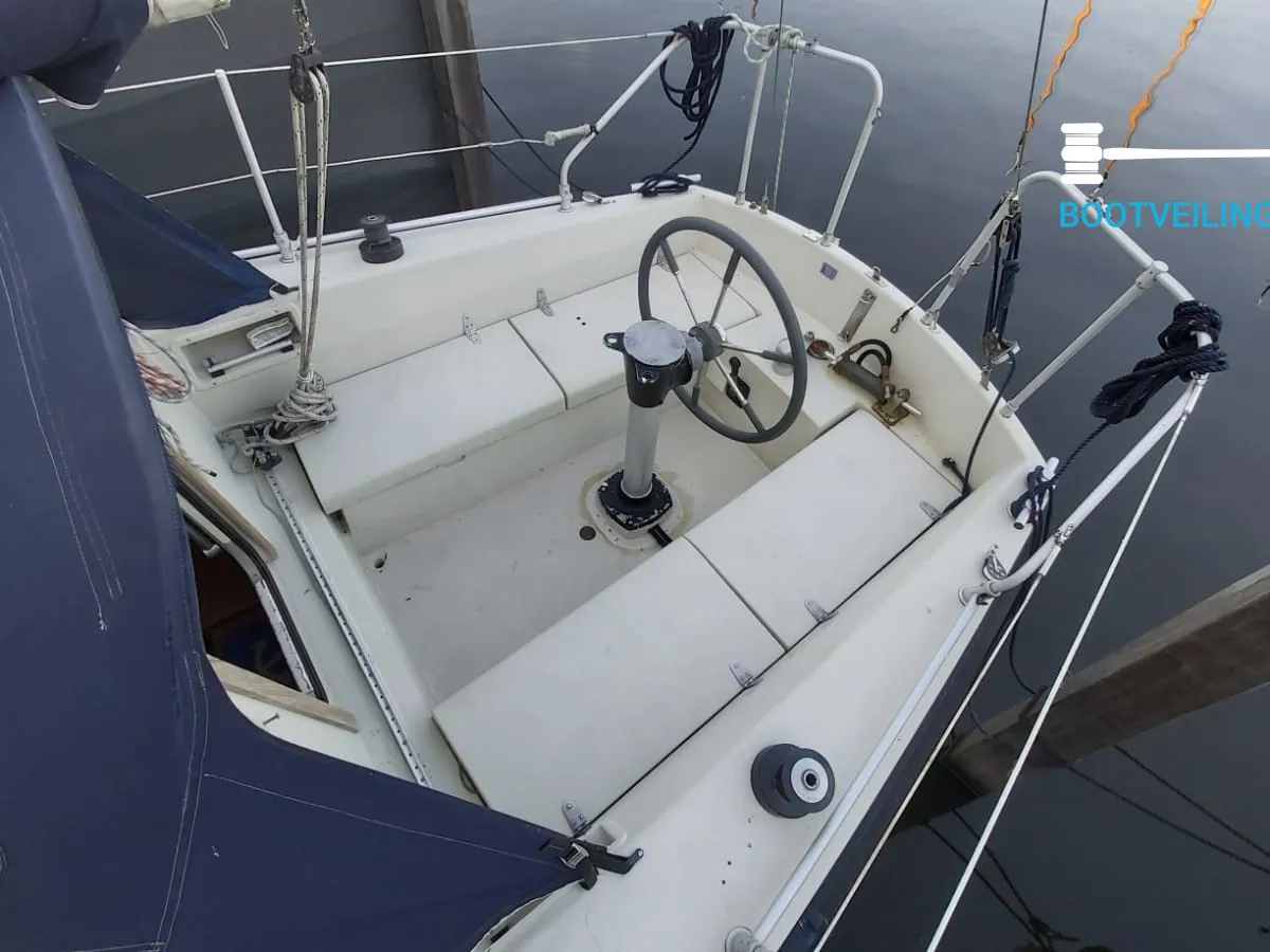 Polyester Sailboat Etap 28