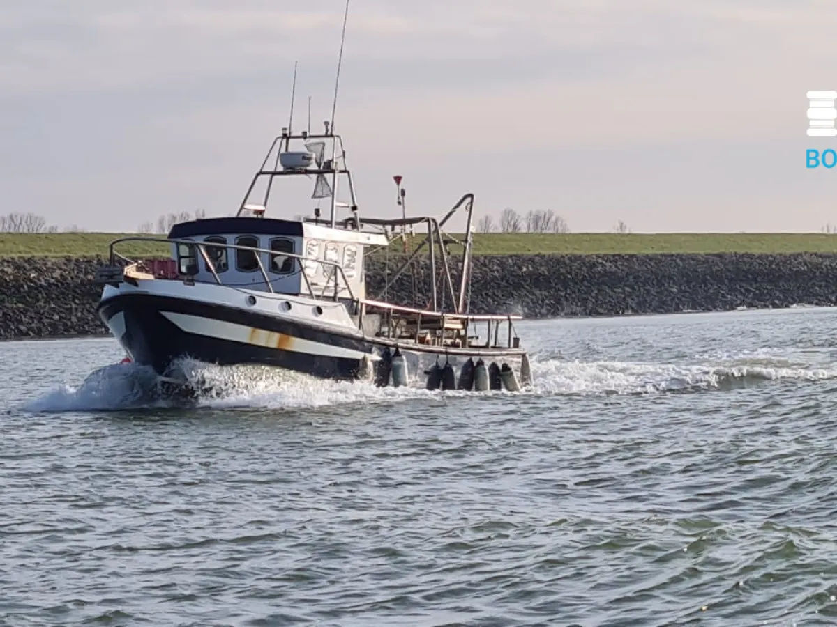 Polyester Workboat Aquastar Napier 30 Fast Fisherman