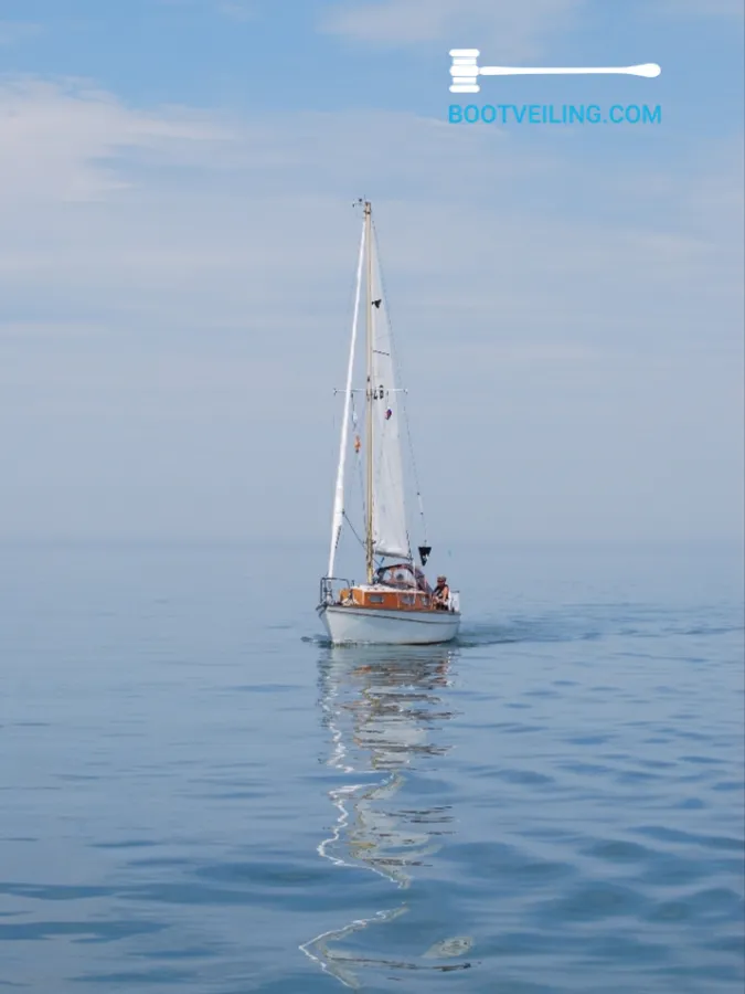 Wood Sailboat Van de Stadt Delta 777