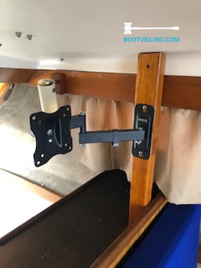 Polyester Motorboat Carver Monterey 26