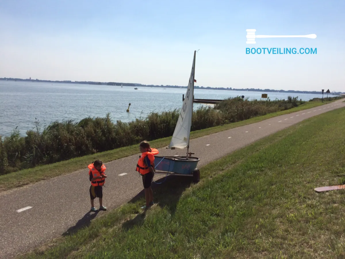 Polyester Open zeilboot Optimist 2x, + Trailer