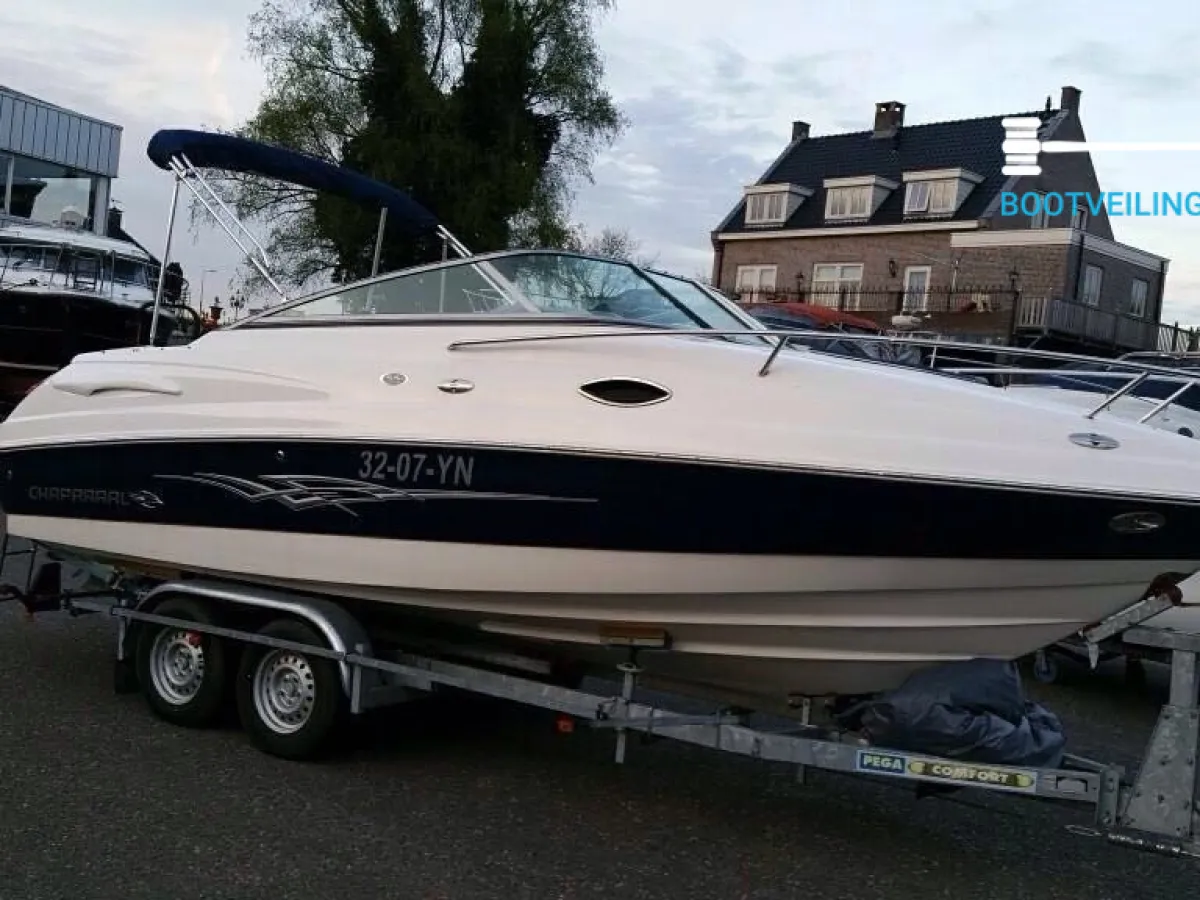 Polyester Speedboat Chaparral Ssi 215