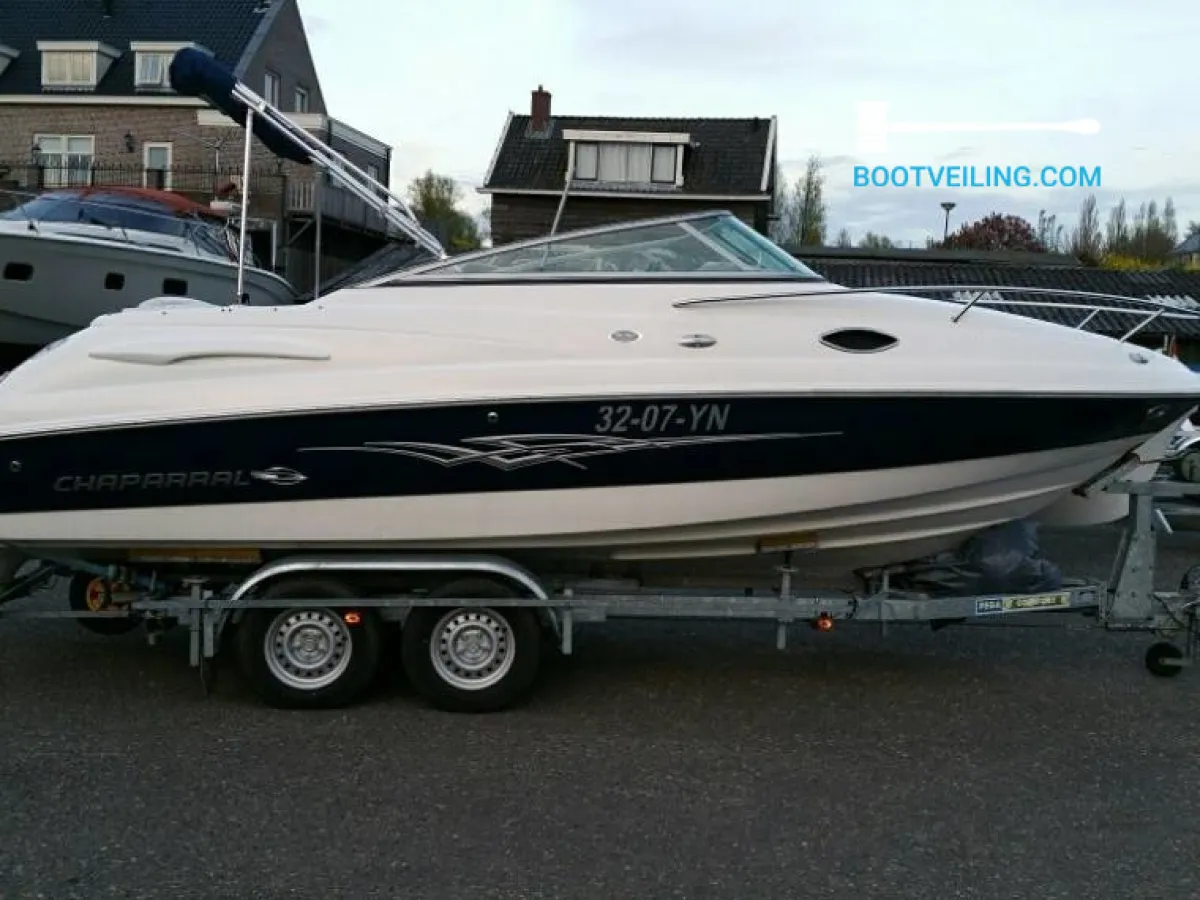 Polyester Speedboat Chaparral Ssi 215