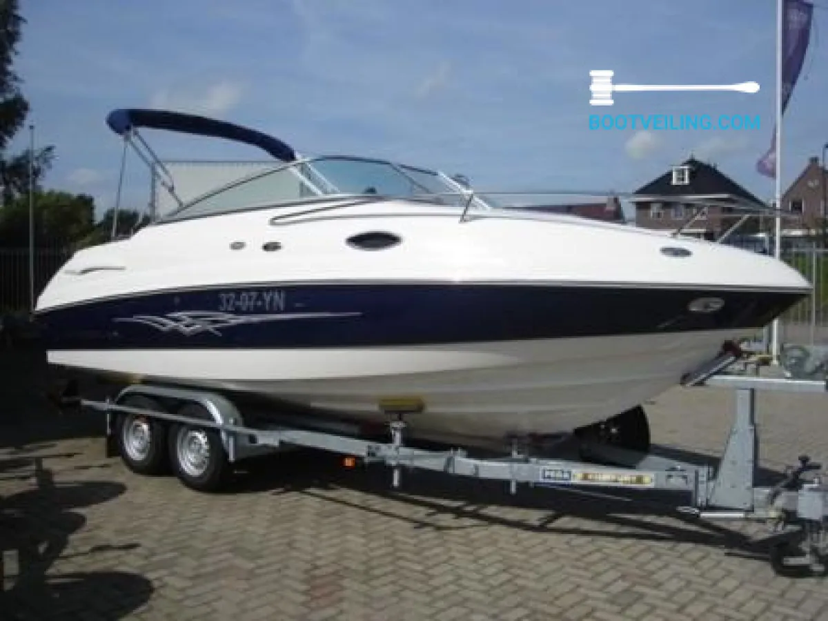 Polyester Speedboat Chaparral Ssi 215