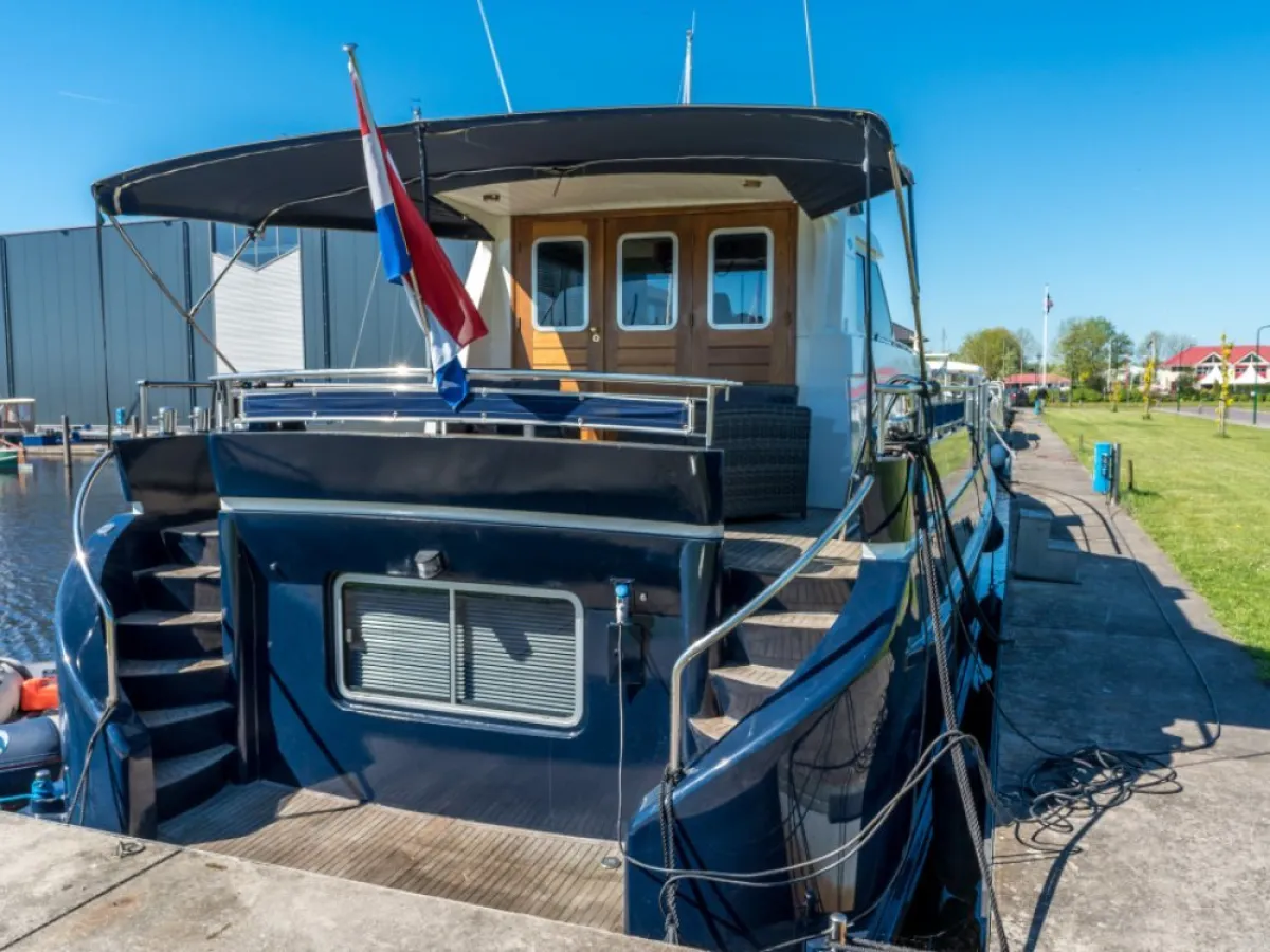 Steel Motorboat Pacific Allure 155