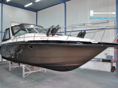 Polyester Motorboat Chaparral Signature 30 Photo 5