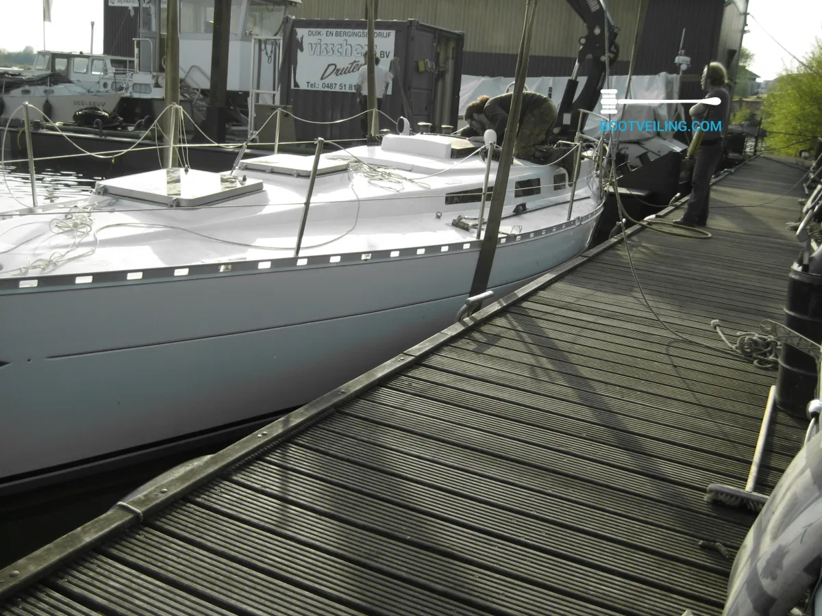 Polyester Sailboat Spirit 60