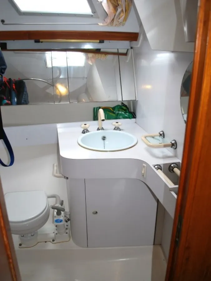 Polyester Sailboat Wauquiez Centurion 42