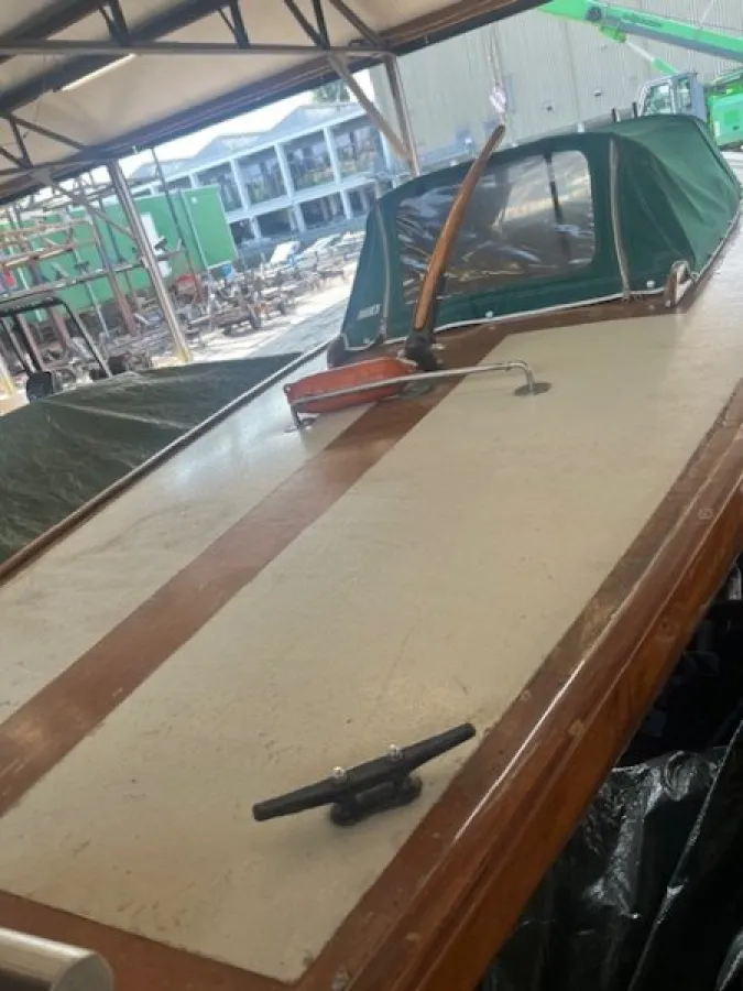 Wood Open zeilboot Treub 730