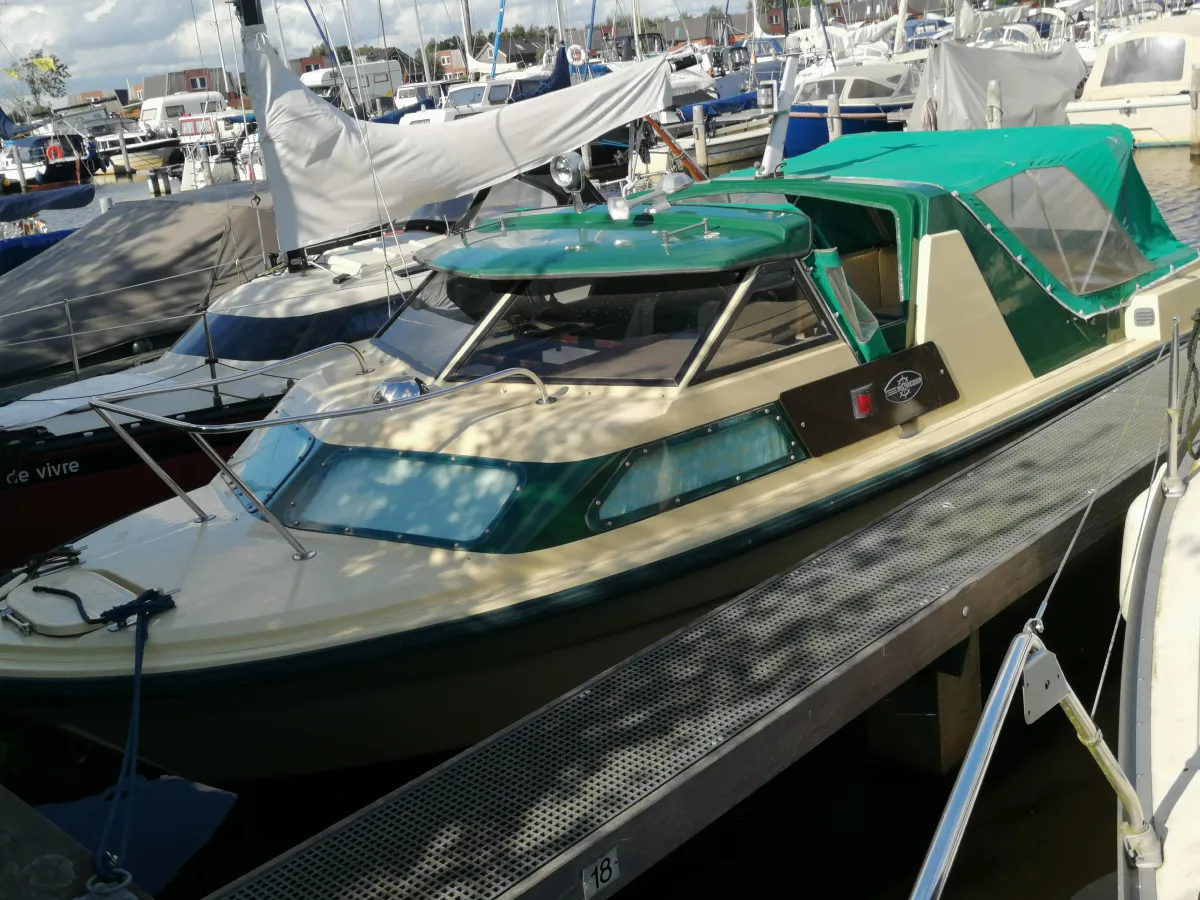 Polyester Motorboat Morebas 7200