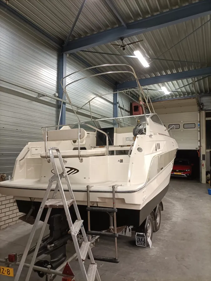 Polyester Motorboat Maxum 2300 SCR