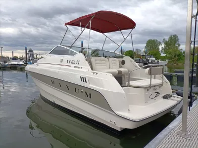 Polyester Motorboat Maxum 2300 SCR Photo 1