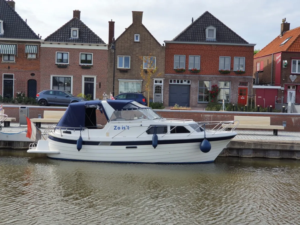 Polyester Motorboat Sollux 850