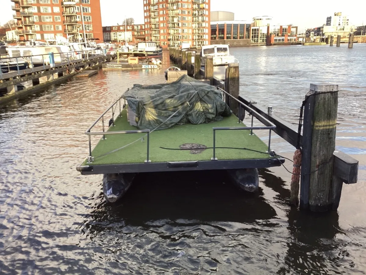 Autre matériau Bateau économique Bateau ponton 700