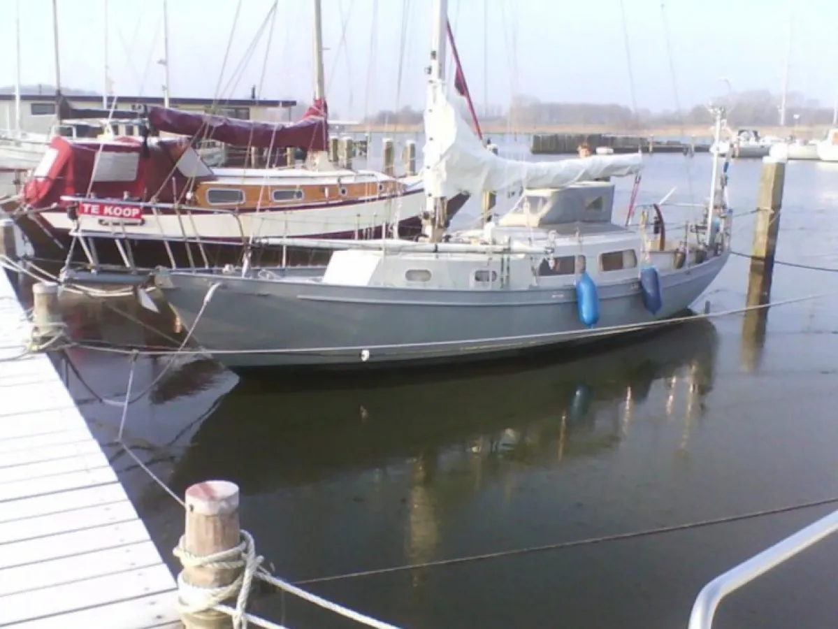 Steel sailboat Baron van Höevell 900