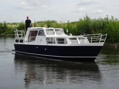 Steel Motorboat Dieze Kruiser 900 Photo 0