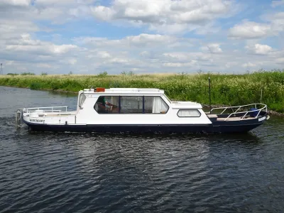 Steel Motorboat Westlander 1050 Photo 1