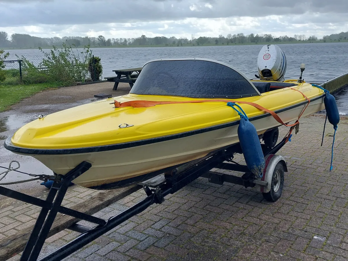 Polyester Motorboat Placom 420