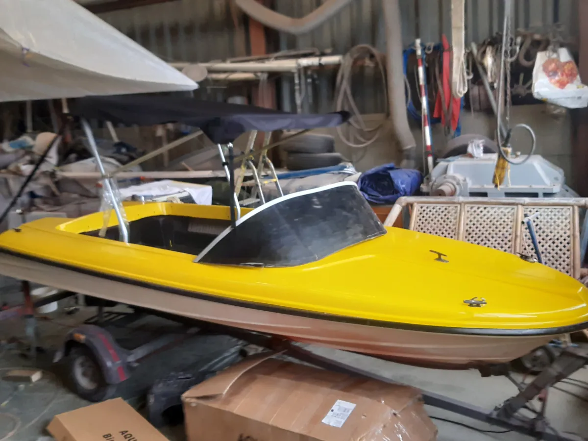 Polyester Motorboat Placom 420