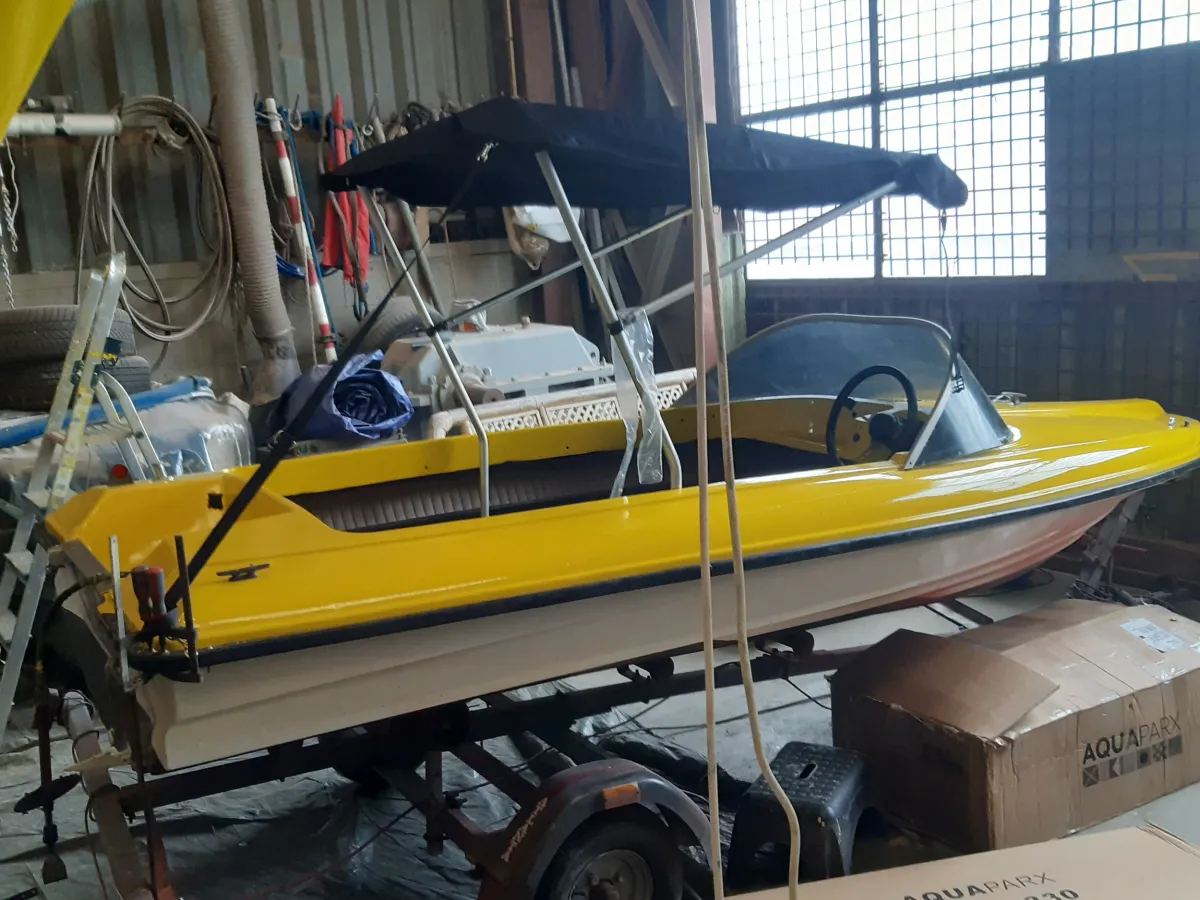 Polyester Motorboat Placom 420