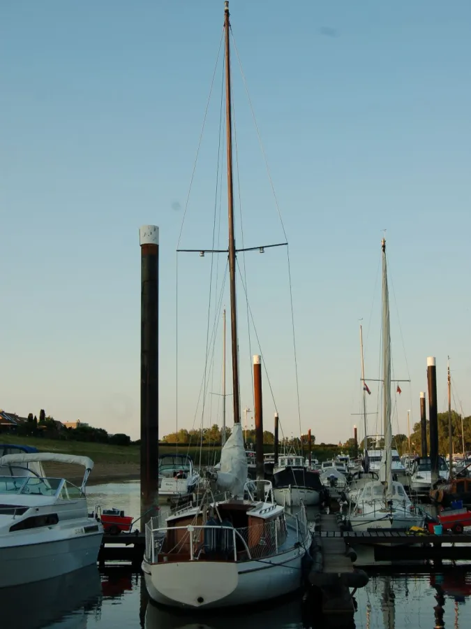 Staal Zeilboot Baron van Höevell 850