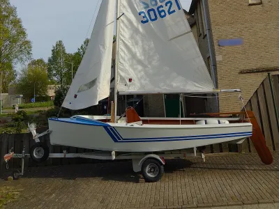 Hout Zeilboot Vaurien  Foto 0