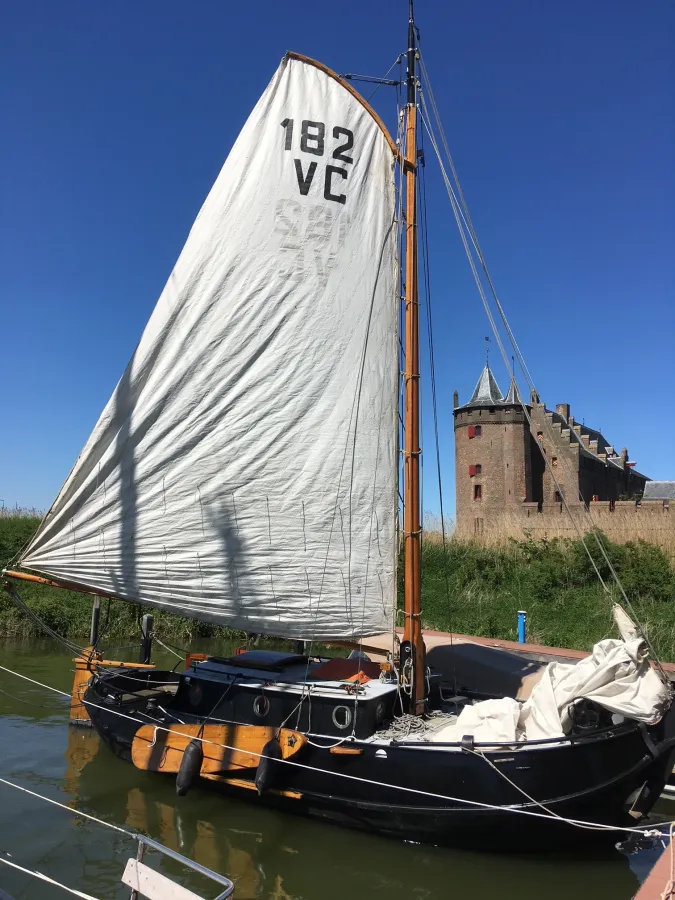 Steel sailboat Vollenhovense bol Platbodem