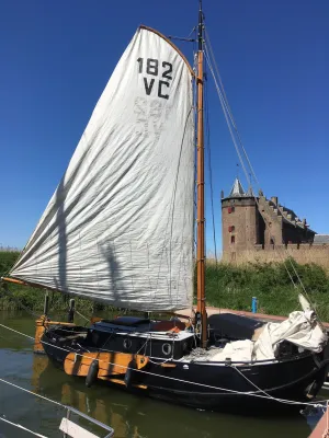 Steel sailboat Vollenhovense bol Platbodem Photo 1